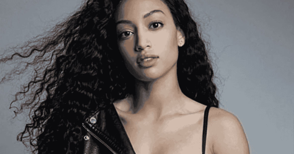 samantha logan Age